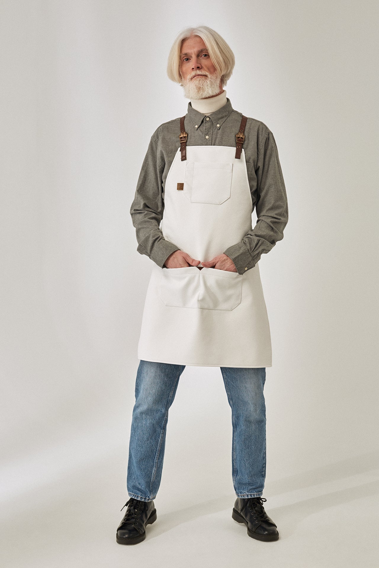 Aprons - Leather & Leatherette